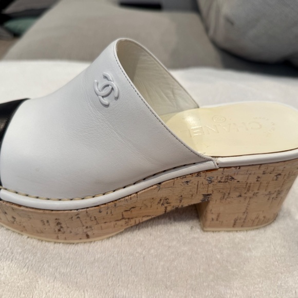 Chanel 2016 Interlocking CC Mule Size 39 white and black - Picture 5 of 8